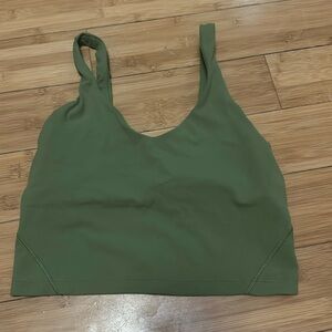Lululemon align tank 
Olive green
Size 6
worn twice